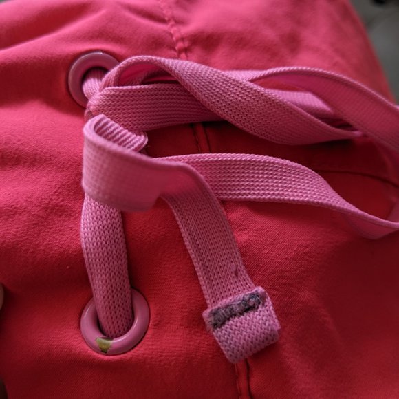 Old Navy Active Shorts - Picture 4 of 8